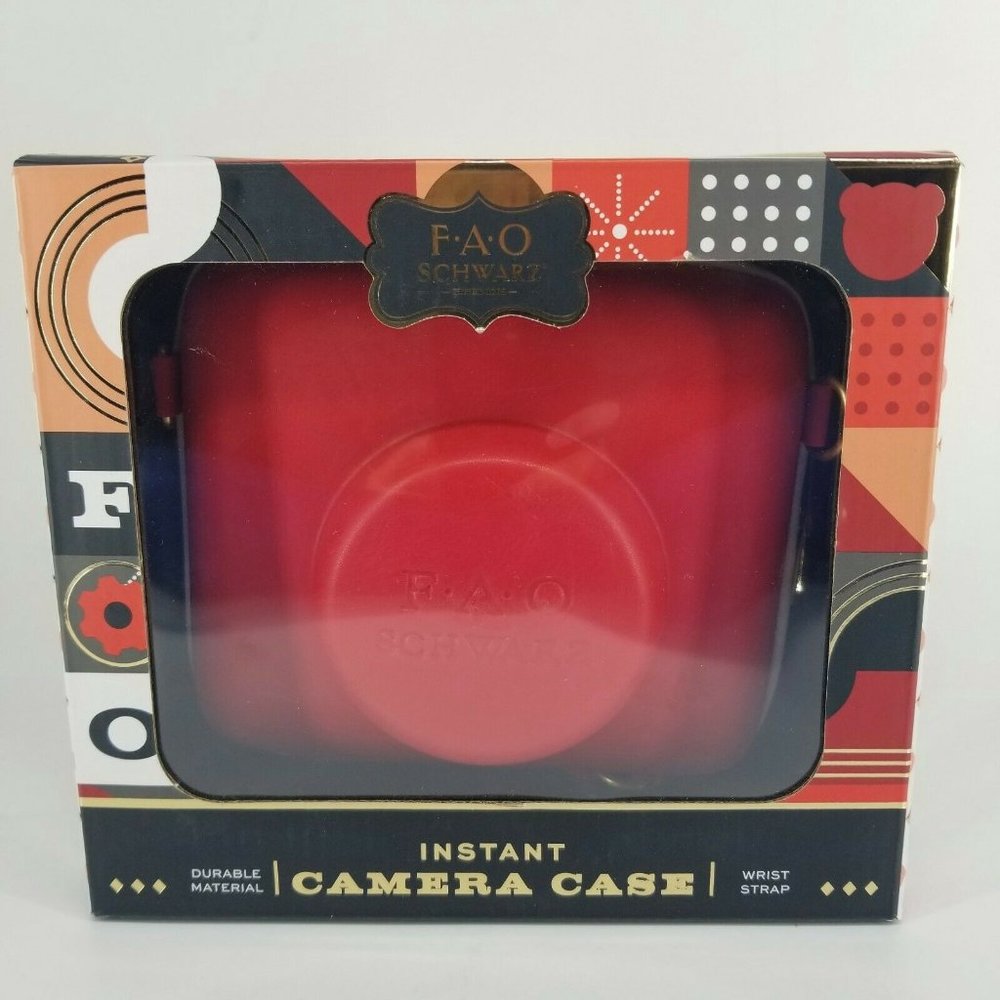 FAO Schwarz Instant Camera Case New in Box Red Leather Zip Case Wrist Strap MIP